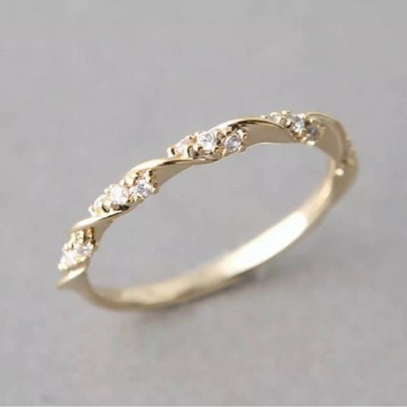 Elegant 925 Silver Cubic Zirconia Wedding Rings - Picture 2 of 3